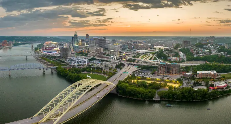 Highway Traffic Driving Cars Bridge Downtown District Cincinnati City Ohio American City Skyline Brightly