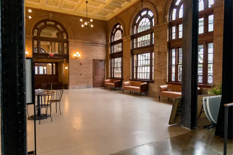 Large Room Lot Windows Few Chairs Main Street Station Richmond Virginia