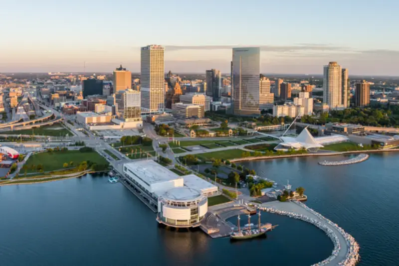 Milwaukee Dal Lake Michigan Wisconsin