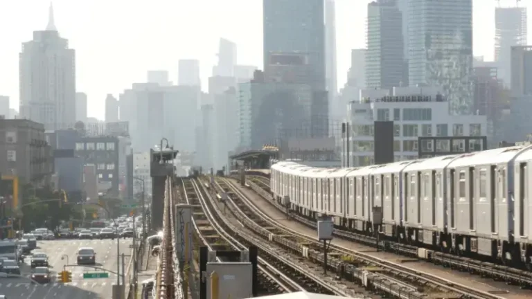 New York Subway Station New York City Metro Train Metropolitan Manhattan Skyline Empire State