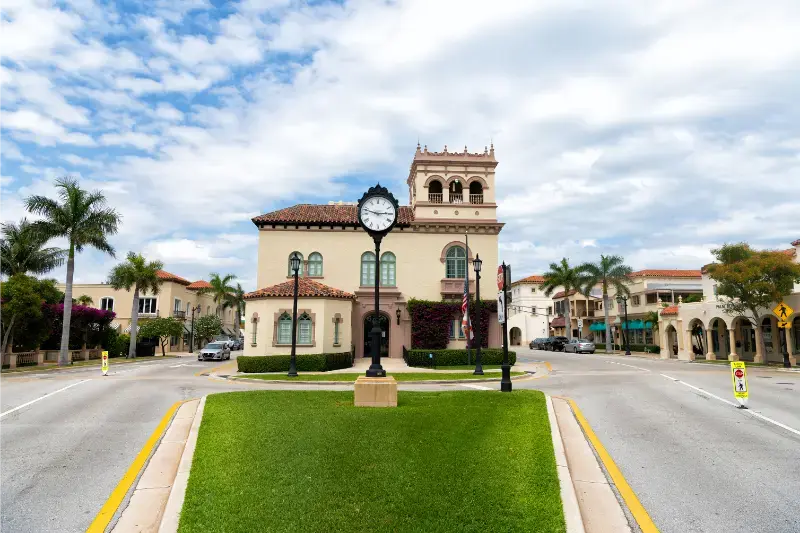 Palm Beach Florida Mansion Building Crossroad Cars Palm Beach Town Hall Built Downtown Building Street Clock